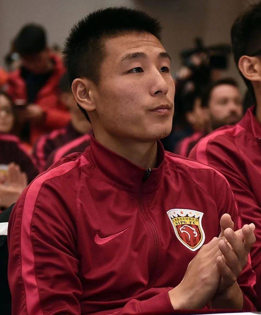 上海上港盘点最佳球员，主教练赞不绝口