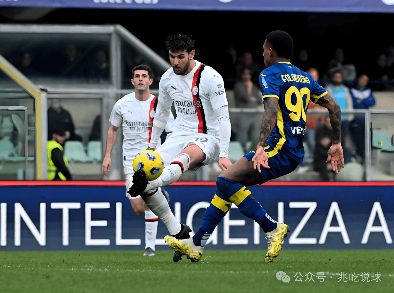 维罗纳客场惊险战胜帕尔马,取得三分 维罗纳客场惊险战胜帕尔马,取得三分