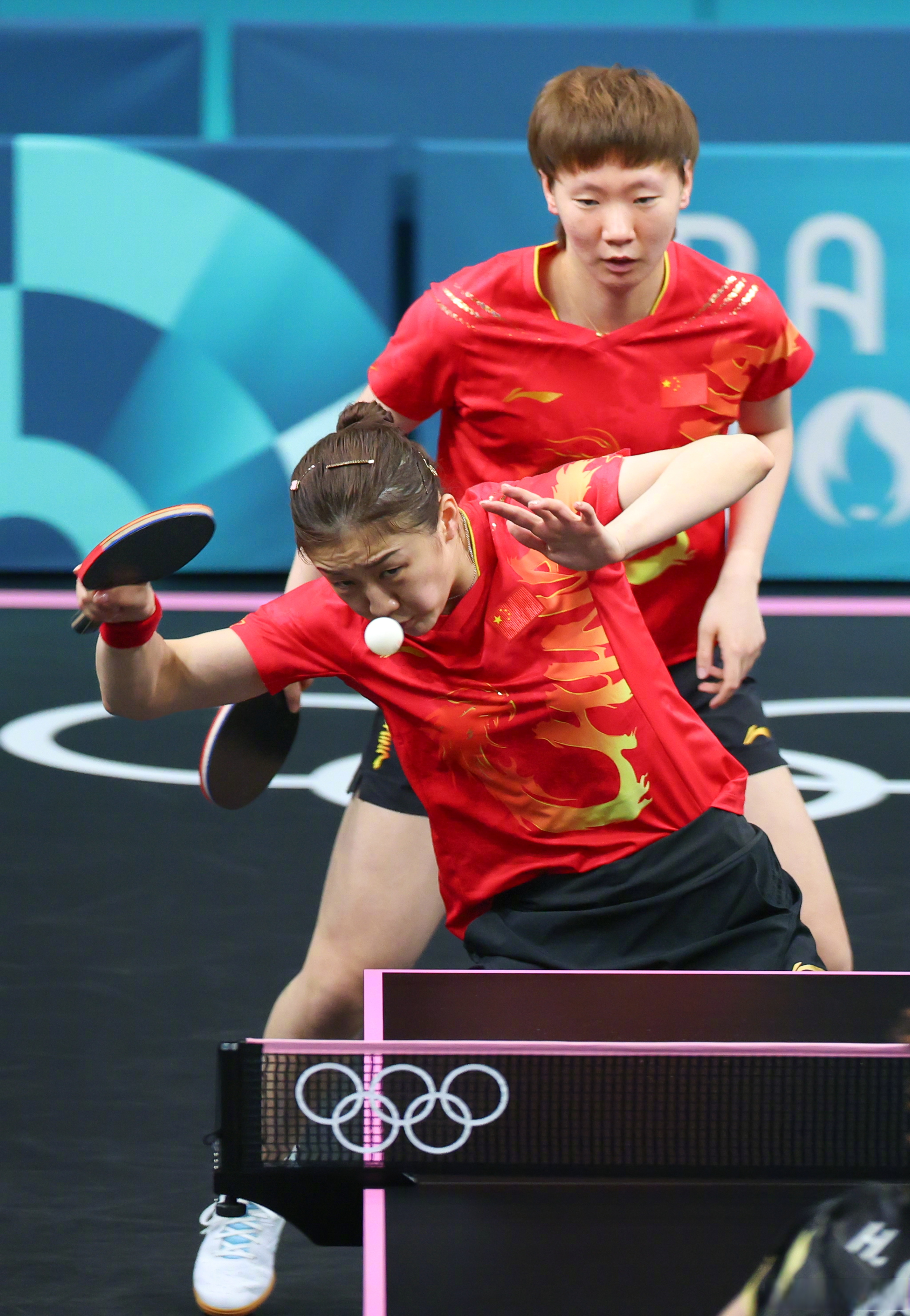 每一场球赛都是一场对实力的考验,团队配合至关重要 每一场球赛都是一场对实力的考验,团队配合至关重要