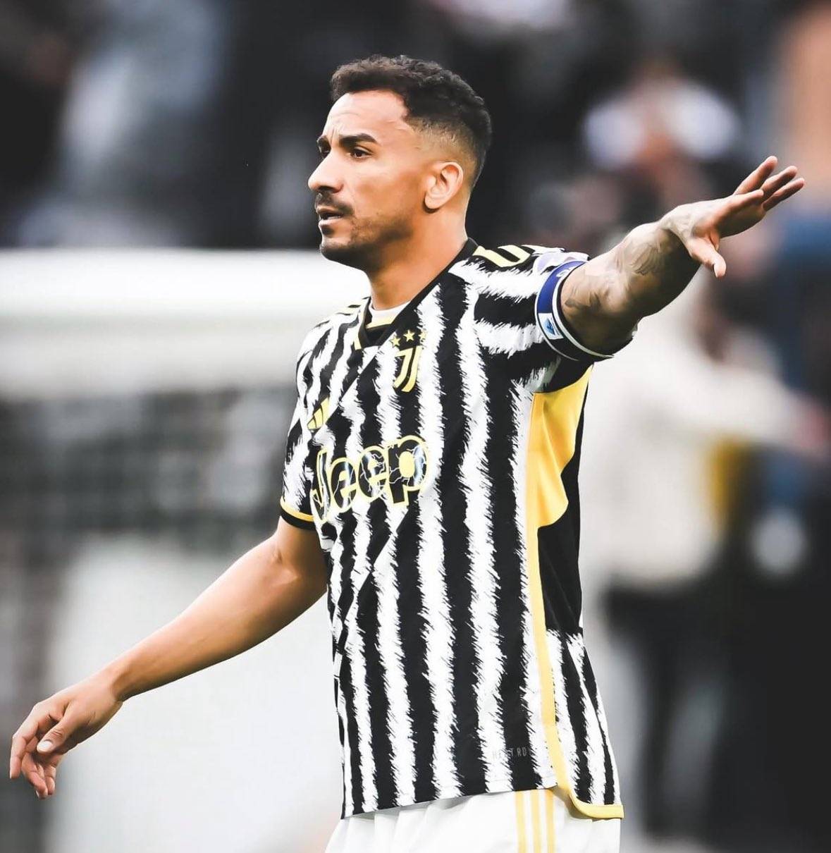 沙尔克04队长转会尤文图斯,引起热议 沙尔克04队长转会尤文图斯,引起热议