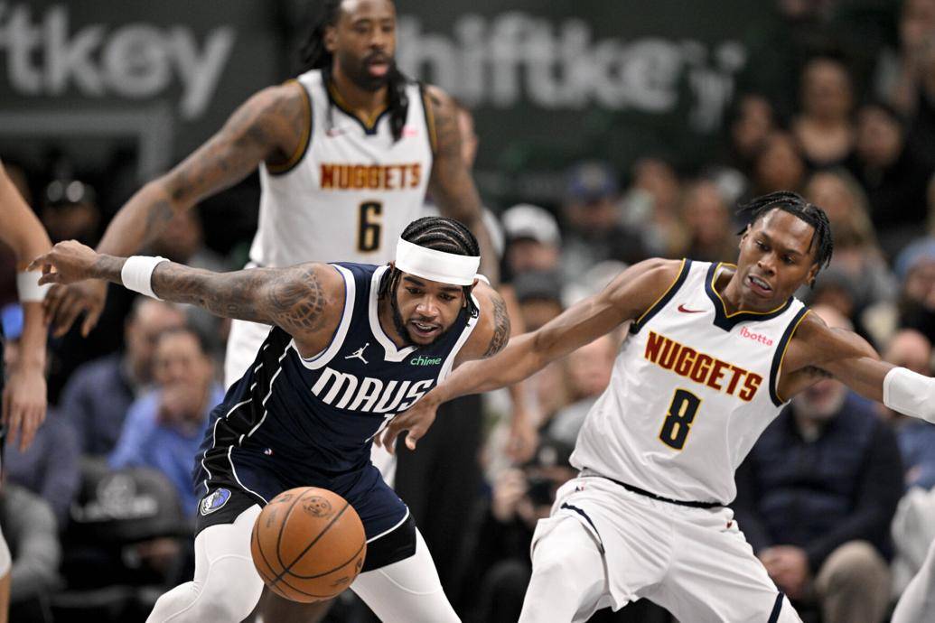 独行侠主场逆转掘金,路威发挥神勇 独行侠主场逆转掘金,路威发挥神勇