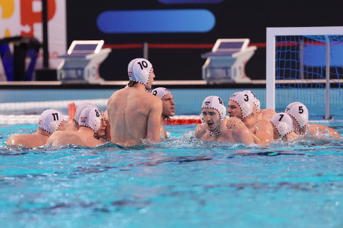 乌兹别克斯坦击败约旦,男子水球小组赛水花飞溅 乌兹别克斯坦击败约旦,男子水球小组赛水花飞溅