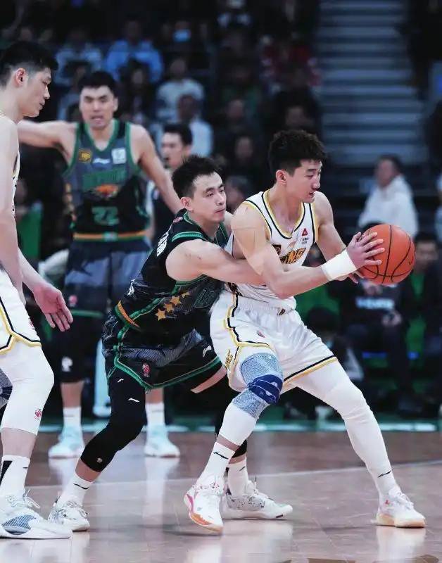 河南男篮引进新援,实力再升级 河南男篮引进新援,实力再升级