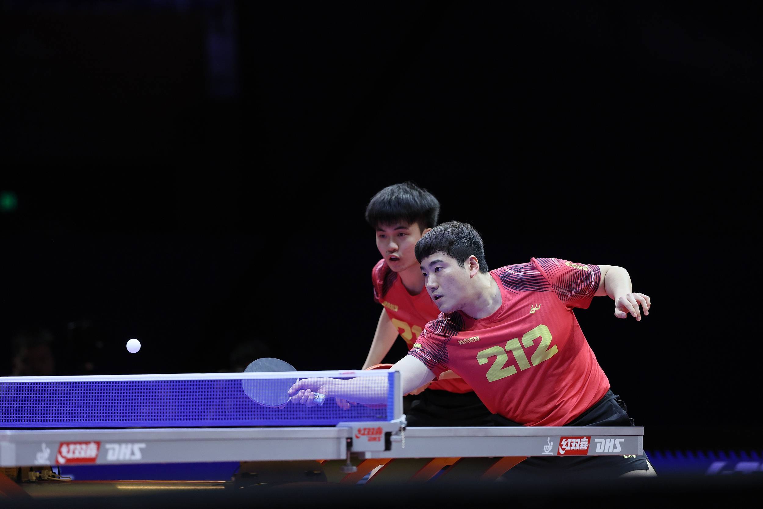 爱体育官网-中国乒乓男团横扫对手，晋级半决赛