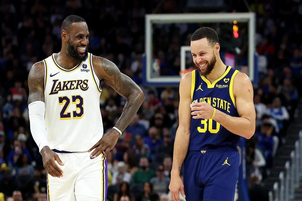 勇士再次发威击败雷霆