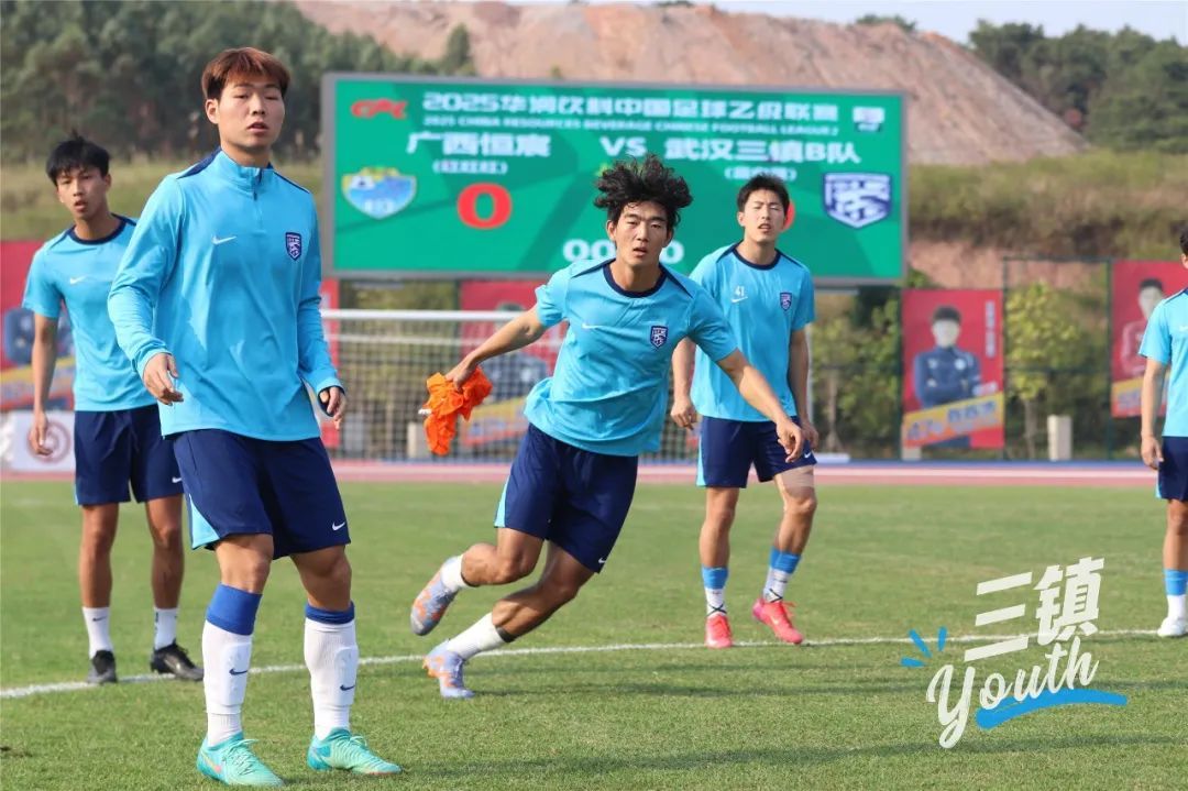 强劲球队展现实力，迎接挑战争夺冠军