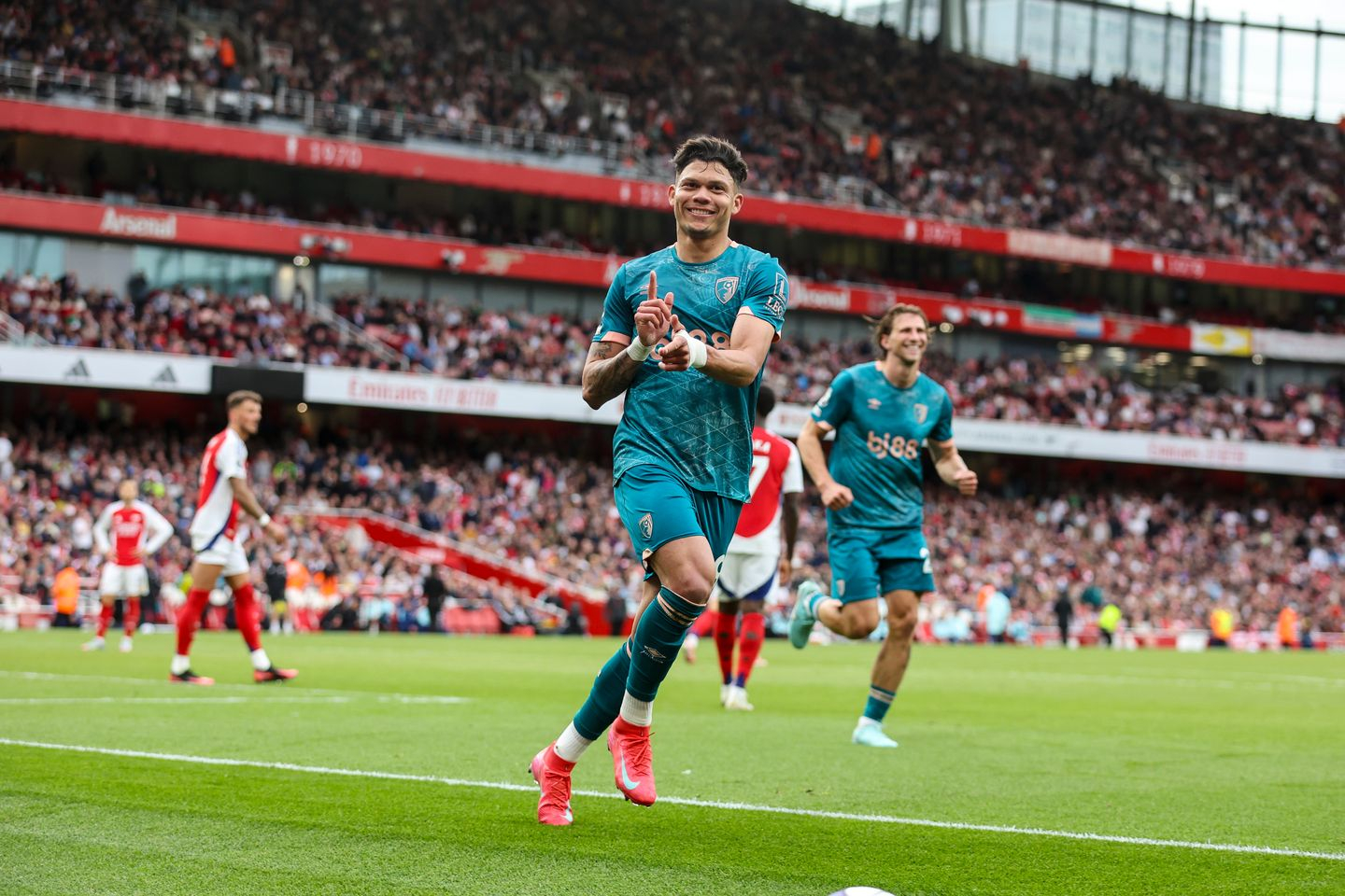 伯恩茅斯客场逆转,英超升班马积分上涨 伯恩茅斯客场逆转,英超升班马积分上涨