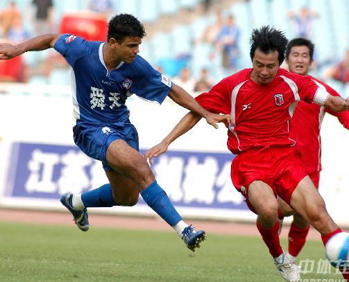 集团力帆主场战胜对手，积分攀升