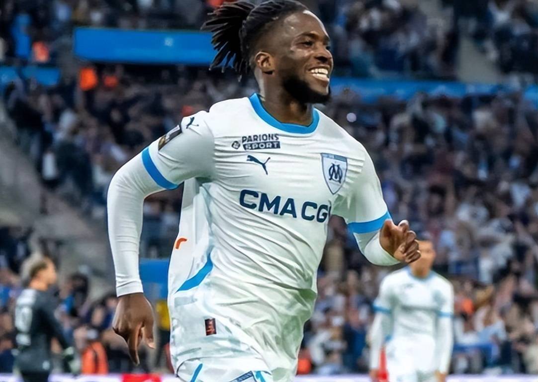 英格兰边锋表现出色,助沃特福德赢得对那个胜利 英格兰边锋表现出色,助沃特福德赢得对那个胜利