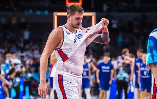 欧洲篮球赛季比赛连续延期,球迷失望 欧洲篮球赛季比赛连续延期,球迷失望