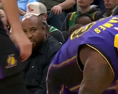 凯尔特人与湖人激战,以比险胜 凯尔特人与湖人激战,以比险胜